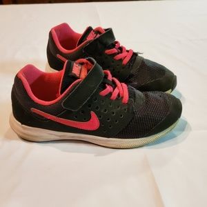 Good Used Condition Girls Nike Sneakers